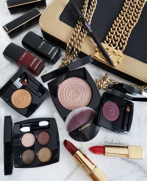 Chanel Holiday 2019: Les Ornements de Chanel 